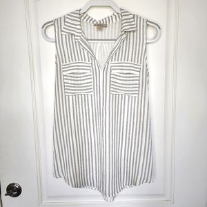 💥3/$30💥 NWOT LOFT Black & White Pinstripe Blouse